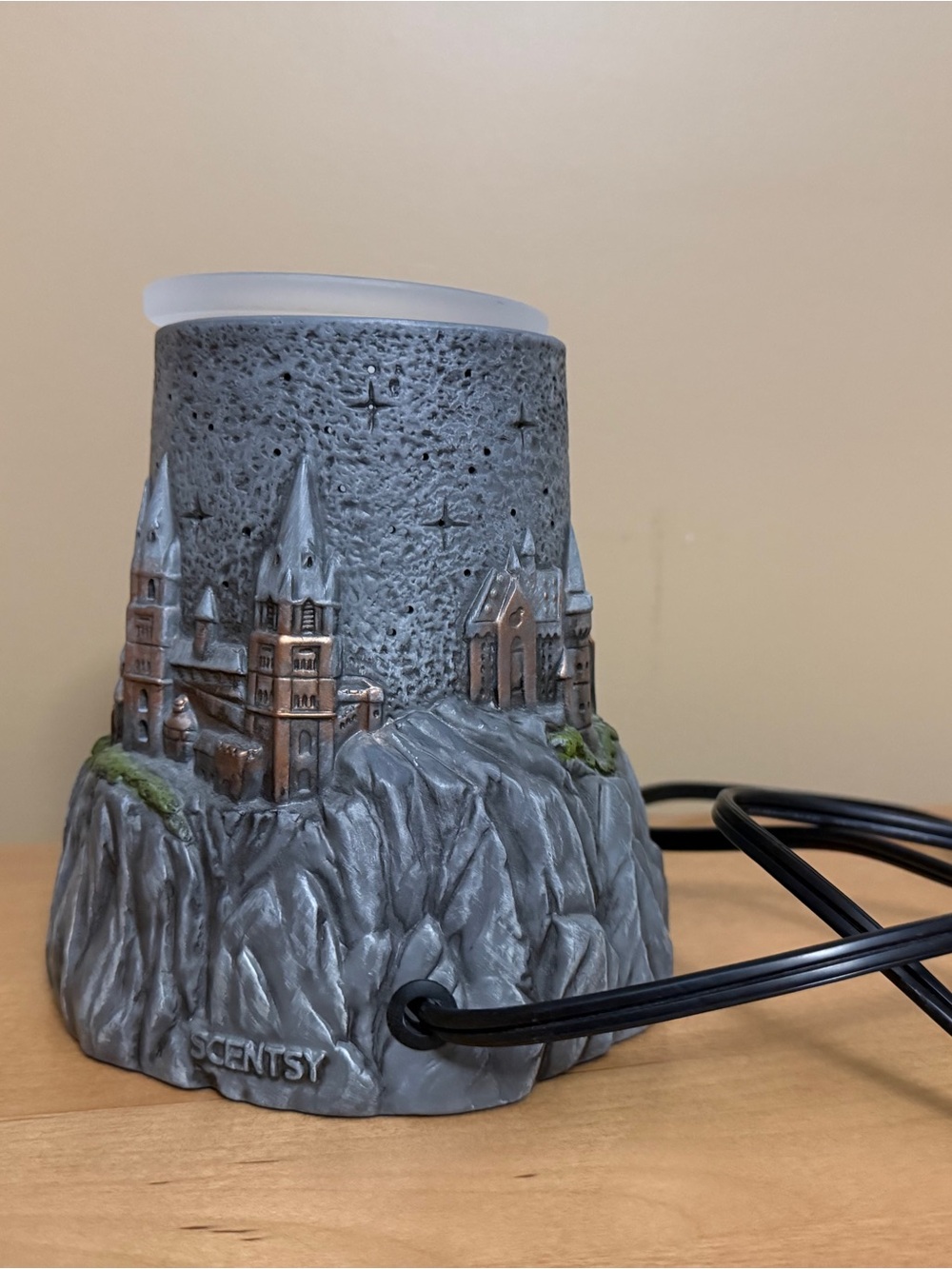 Hogwarts Scentsy Wax Warmer